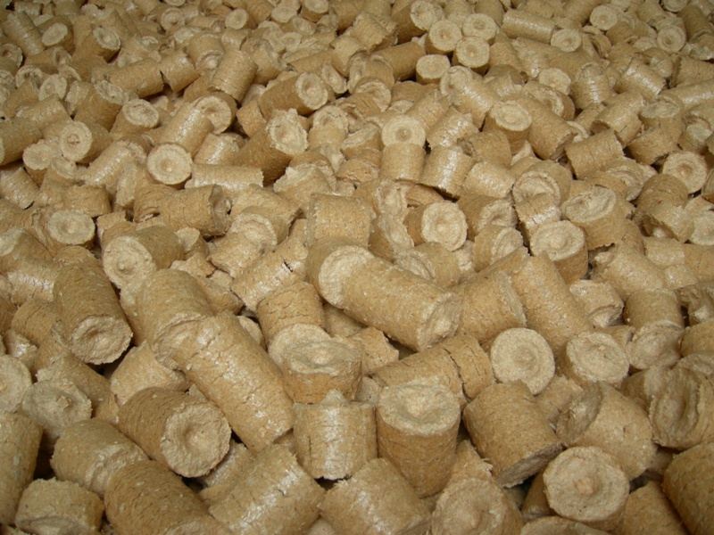 Briquettes de bois compressé – pack de 10 kg